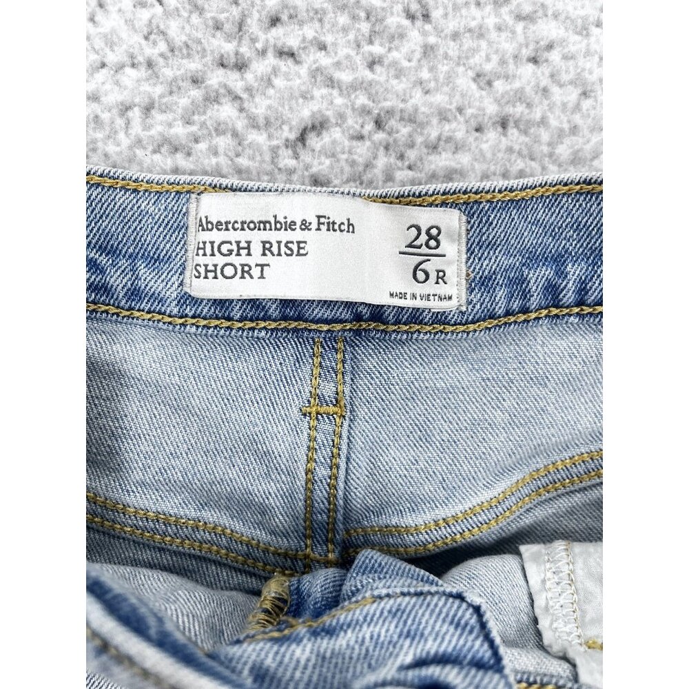 Women's Abercrombie & Fitch Light Wash High Rise Distressed Cuffed Shorts Size 6 - Picture 2 of 8
